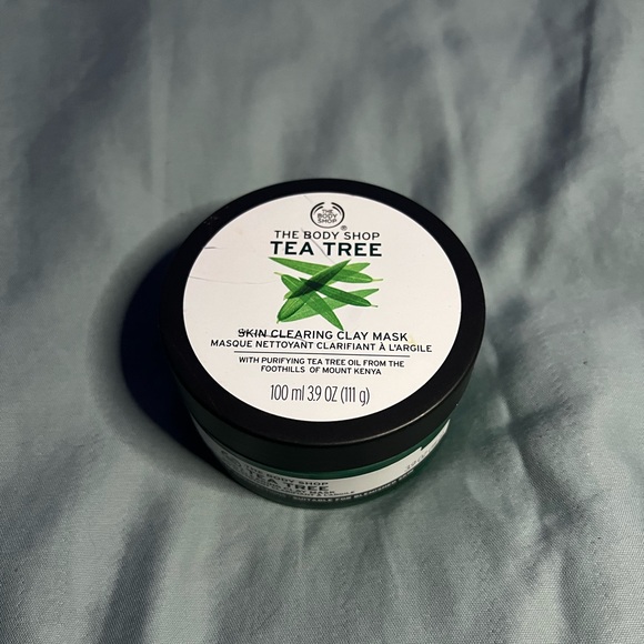 The Body Shop Tea Tree Skin Clearing Clay Mask - Picture 3 of 5
